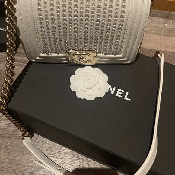 Chanel Pearl boy bag - Picture 2 of 6